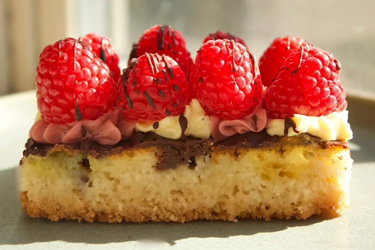 GF Raspberry Tart